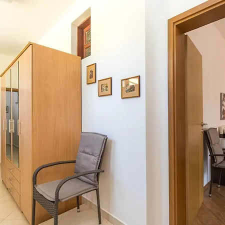 Apartments Kiki 150 Meters To The Beach Banjole Exterior foto