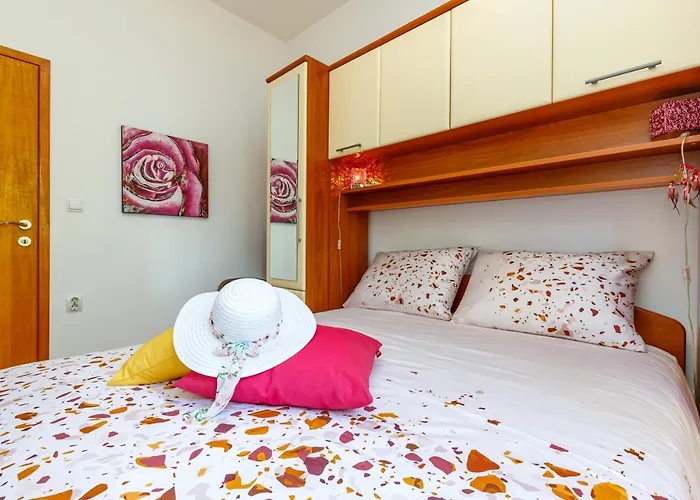 Apartments Kiki 150 Meters To The Beach