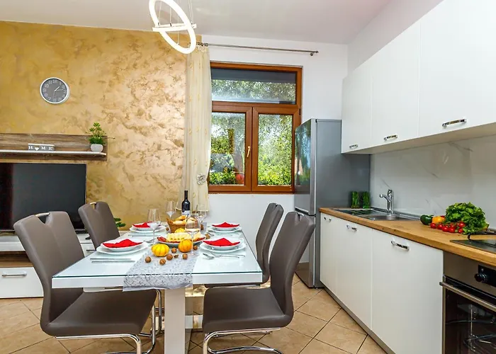 Apartments Kiki 150 Meters To The Beach