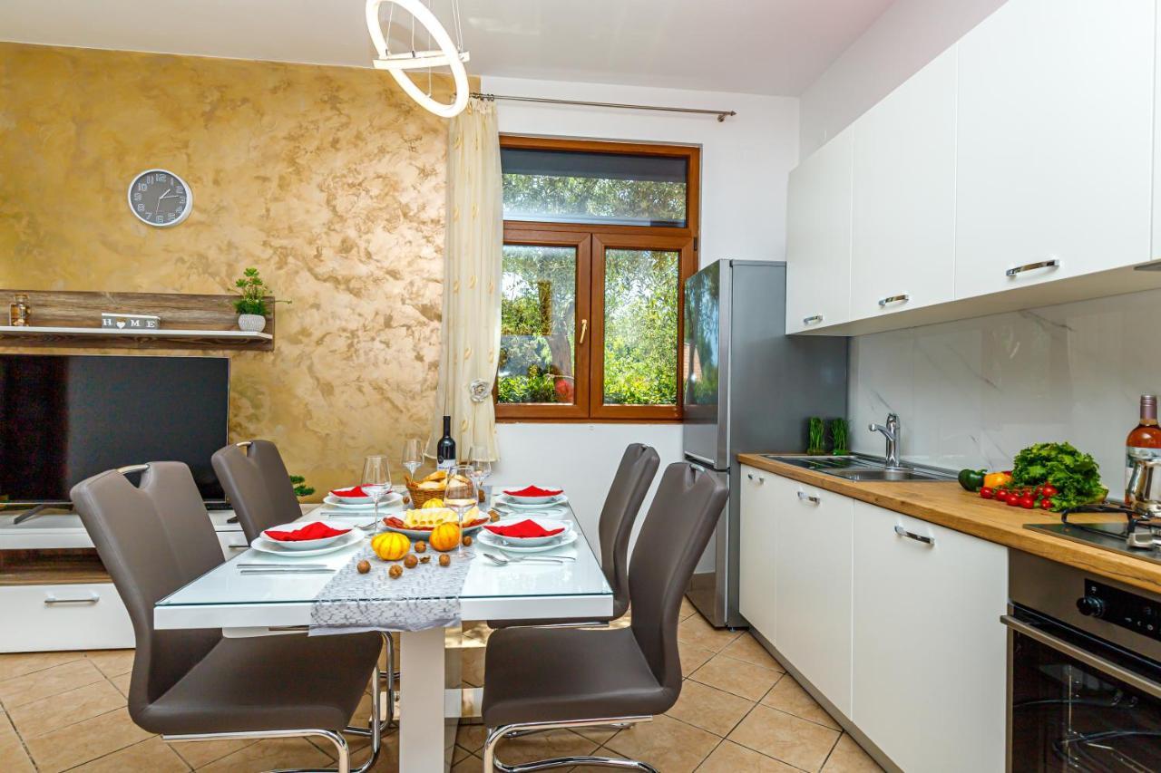 Apartment Kiki 150 Meters To The